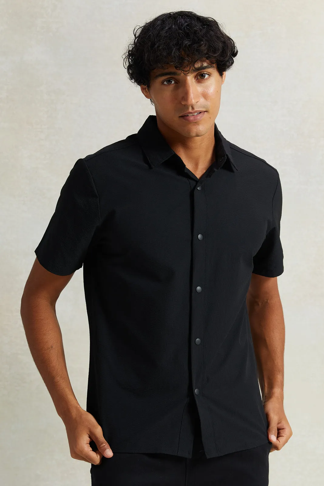 Men Black Short Sleeves Formal Shirt