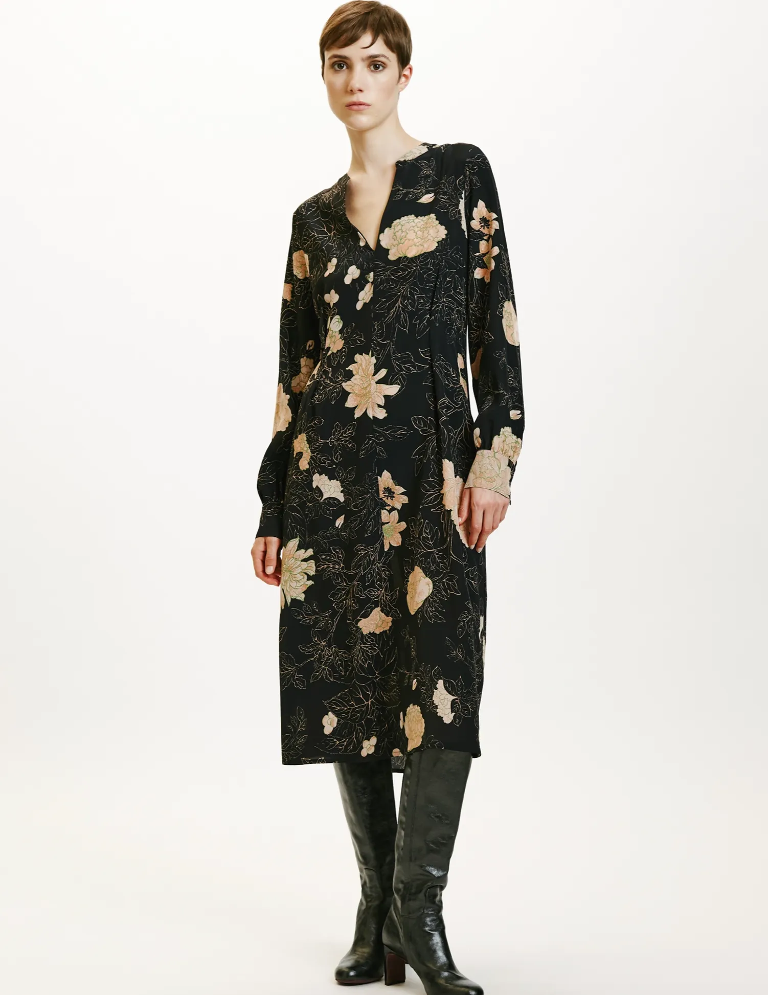 Momoni Wani Crepe Silk Dress Black Floral