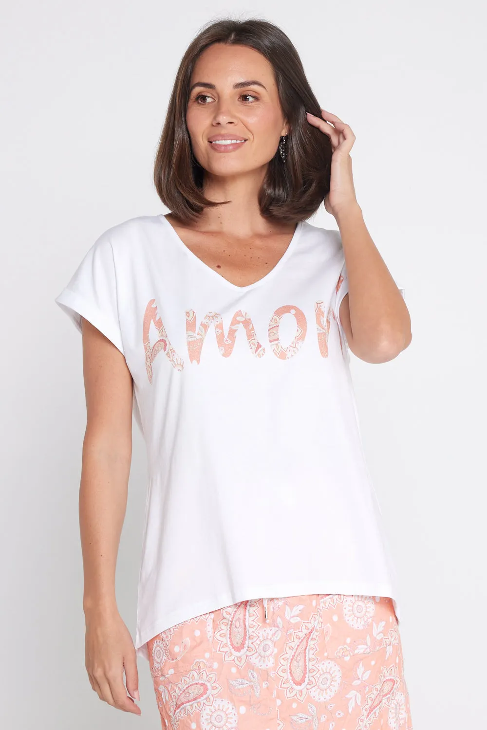 Print Motif V Neck Tee - White/Peach Paisley